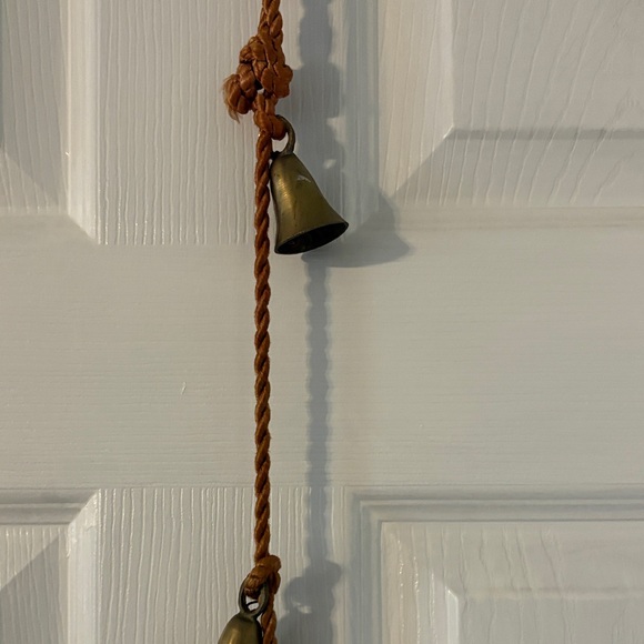 Vintage Brass Bell Door Hanger Rope Bell Strand Boho Cottage Decor - Picture 3 of 5